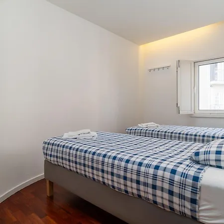 Riverside Rooftop * 波尔图