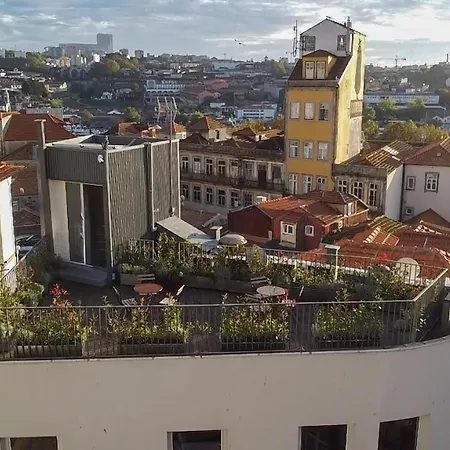 Riverside Rooftop Апартаменты Порту