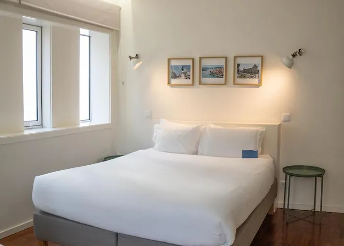 Riverside Rooftop * Porto