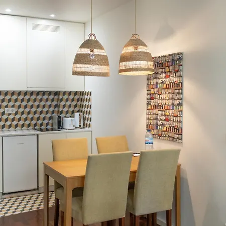 Riverside Rooftop * Oporto