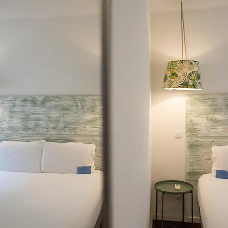 Riverside Rooftop * Porto